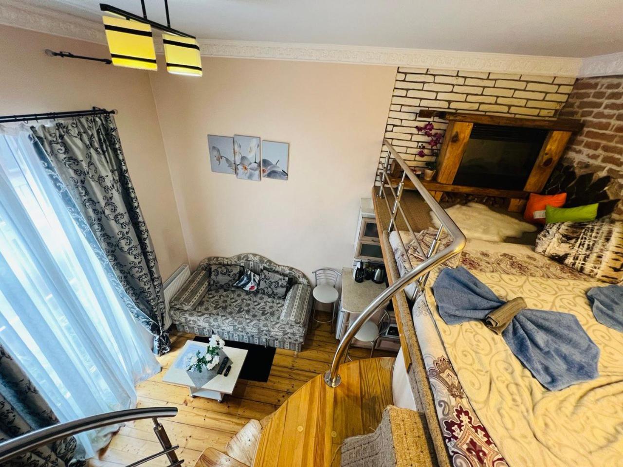 Apartment In The City Center Mini Iwano-Frankiwsk Zewnętrze zdjęcie